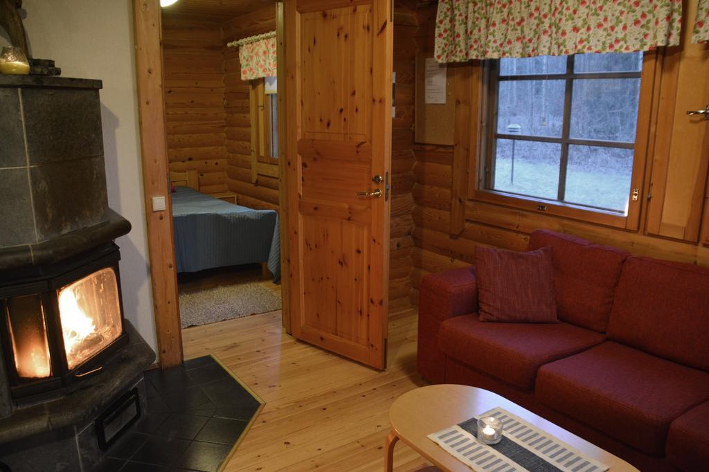 Lomapesae Cottages Pertunmaa Room photo
