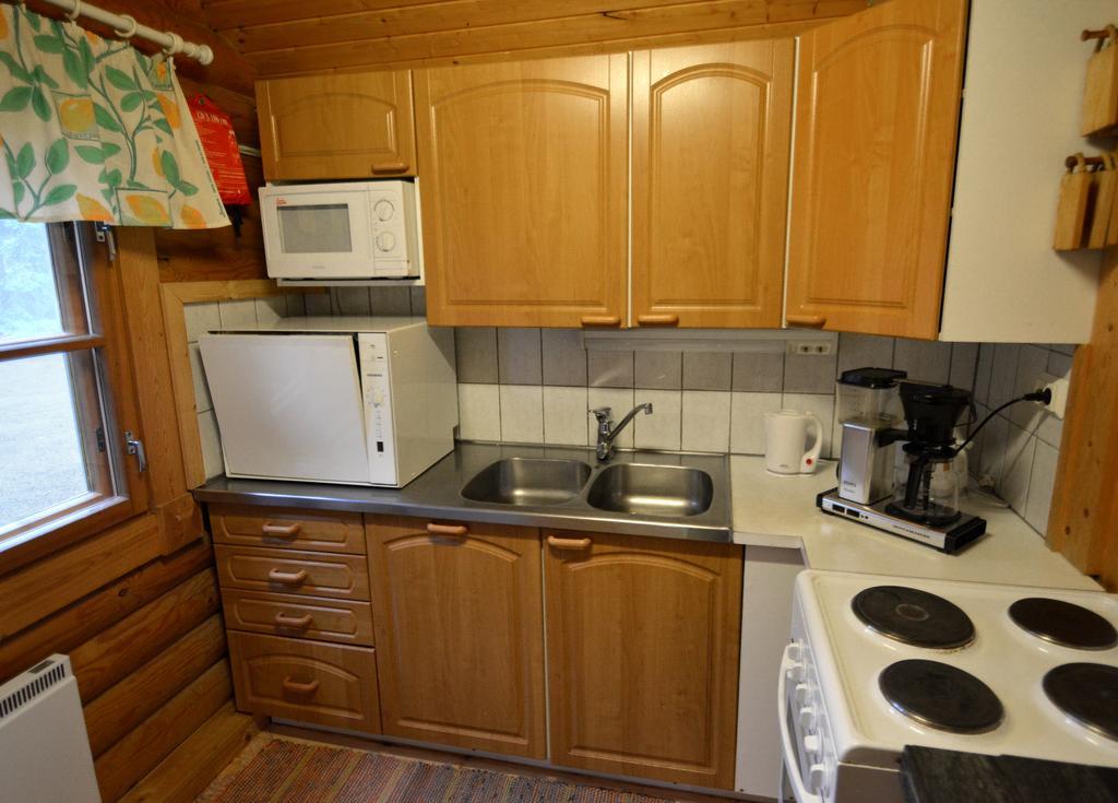 Lomapesae Cottages Pertunmaa Room photo